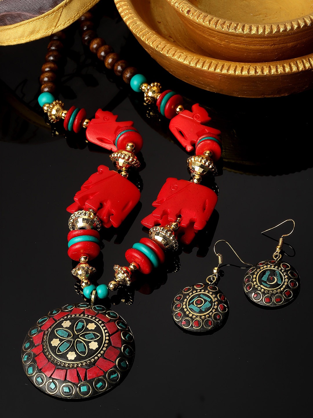 

Shining Diva Gold-Plated Artificial Beads Jewellery Set