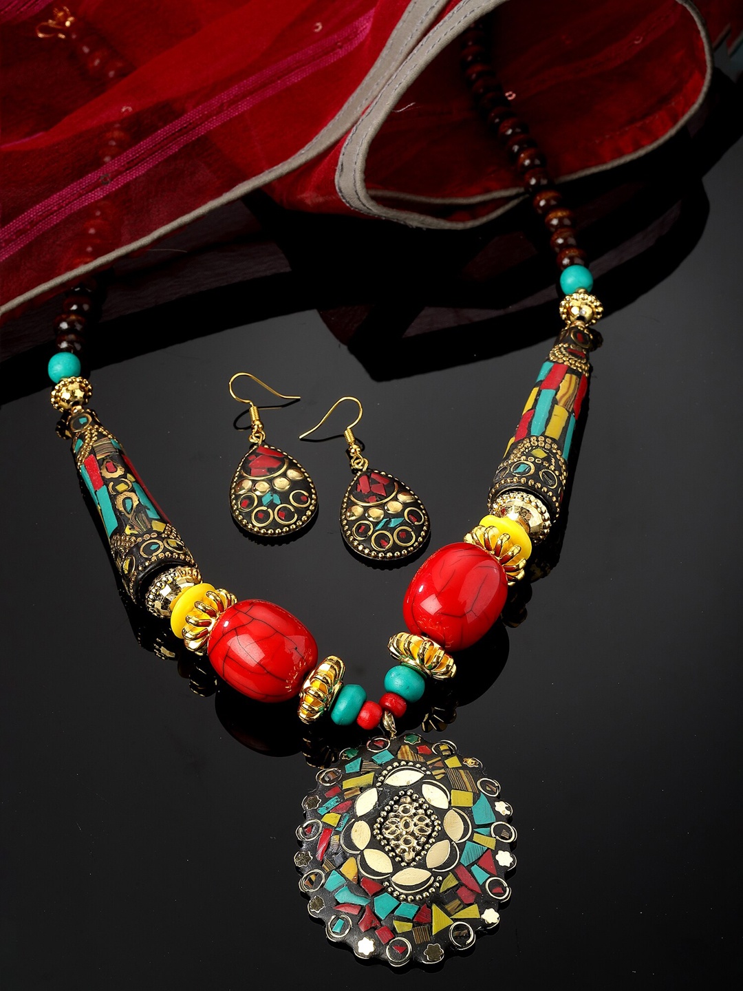 

Shining Diva Gold-Plated Artificial Beads Jewellery Set