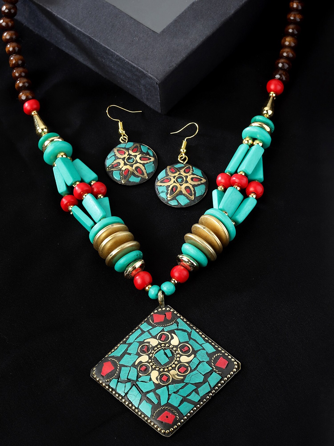 

Shining Diva Gold-Plated Artificial Beads Jewellery Set