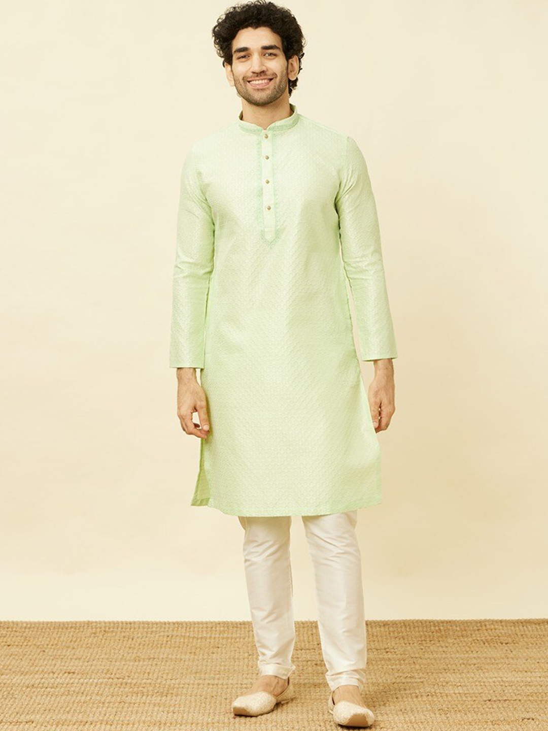 

Manyavar Ethnic Motifs Self Design Mandarin Collar Straight Kurta & Pyjamas, Green