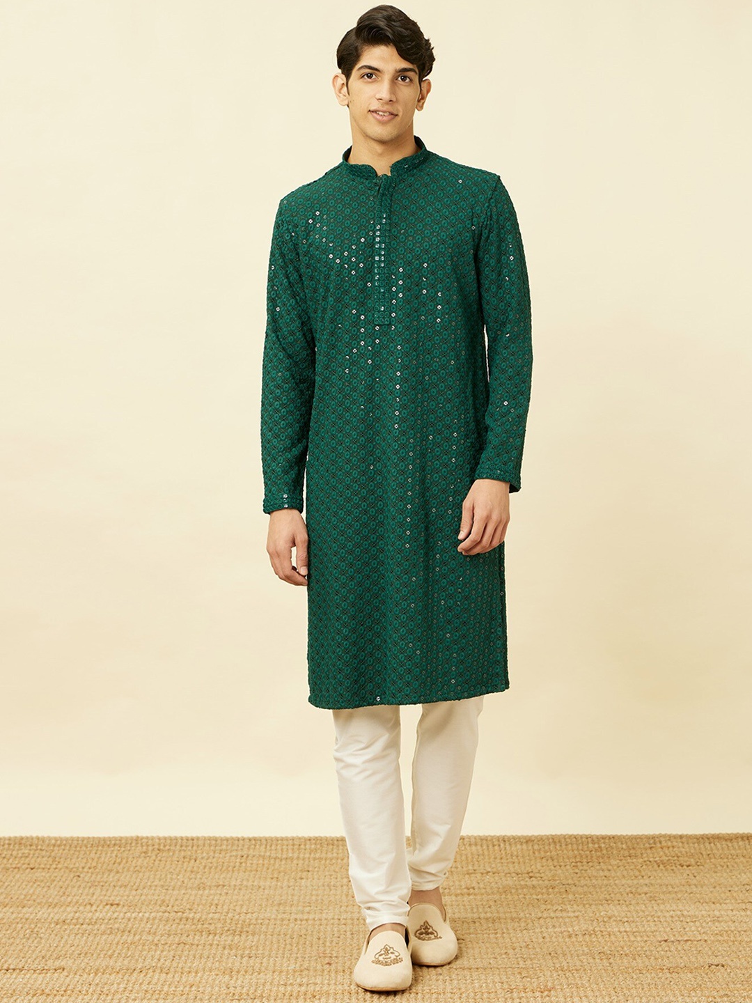 

Manyavar Floral Embroidered Regular Sequinned Kurta With Pyjamas, Green