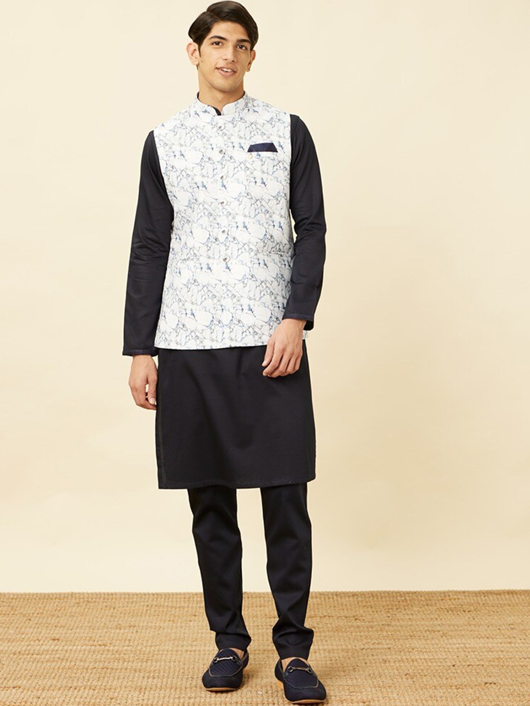 

Manyavar Abstract Printed Mandarin Collar Nehru Jacket, White