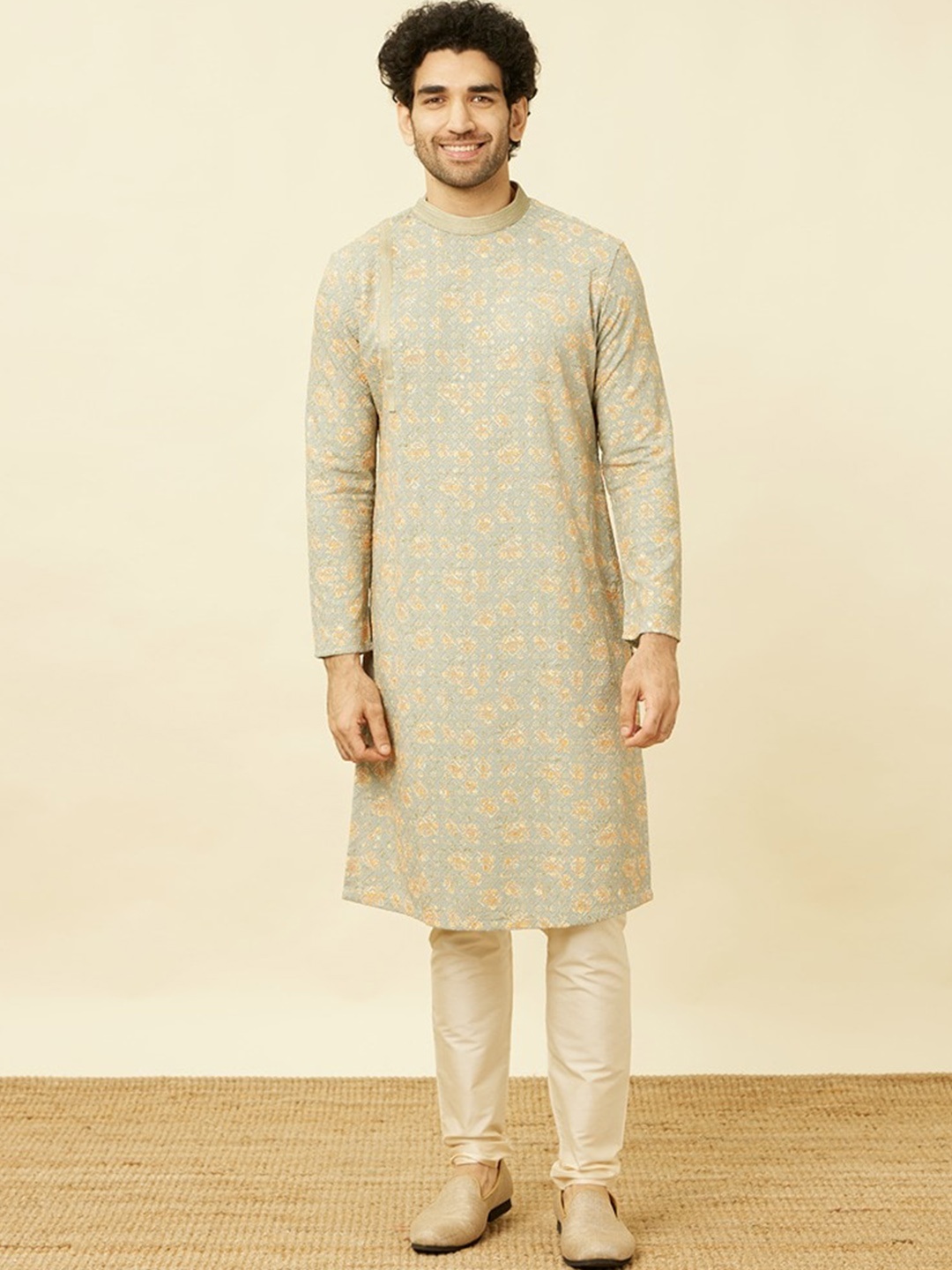 

Manyavar Floral Embroidered Thread Work Kurta with Pyjamas, Green