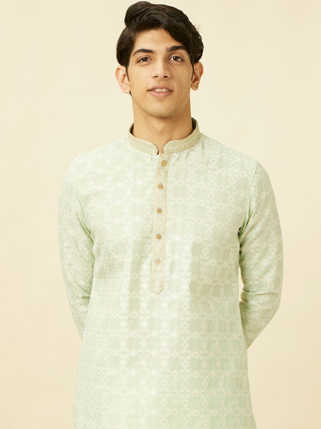 

Manyavar Ethnic Motifs Self Design Mandarin Collar Straight Kurta & Pyjamas, Green