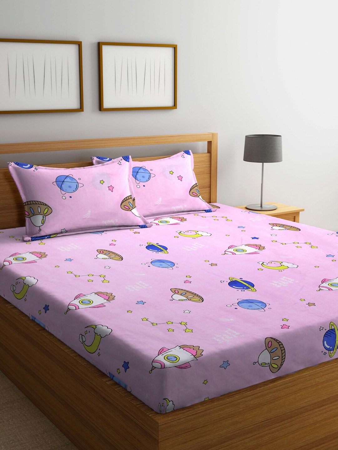 

KLOTTHE Purple & Blue Printed 300TC Cotton Blend King Bedsheet With Pillow Cover
