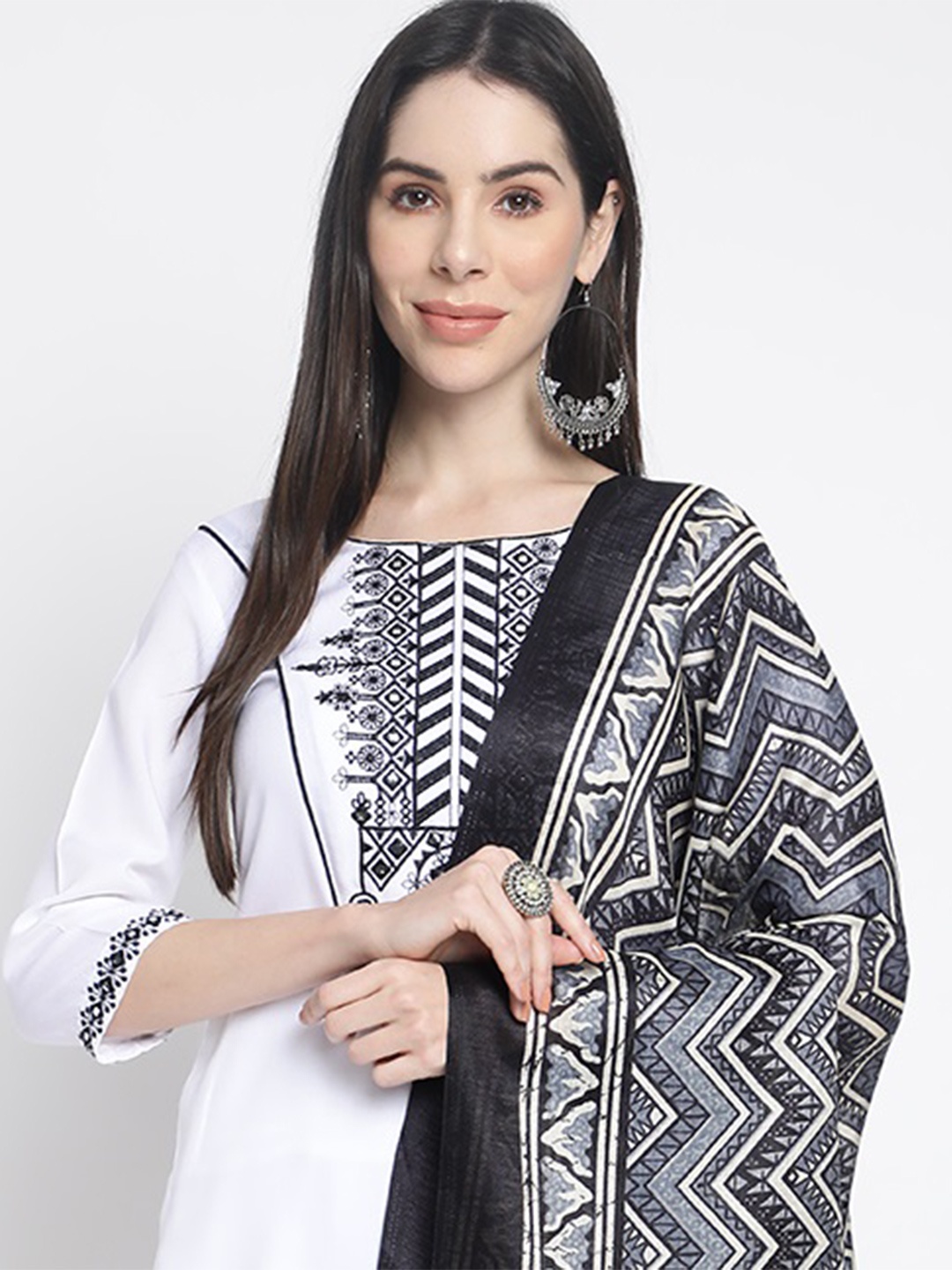 

Rimeline Floral Embroidered Thread Work Kurta With Palazzos & Dupatta, White