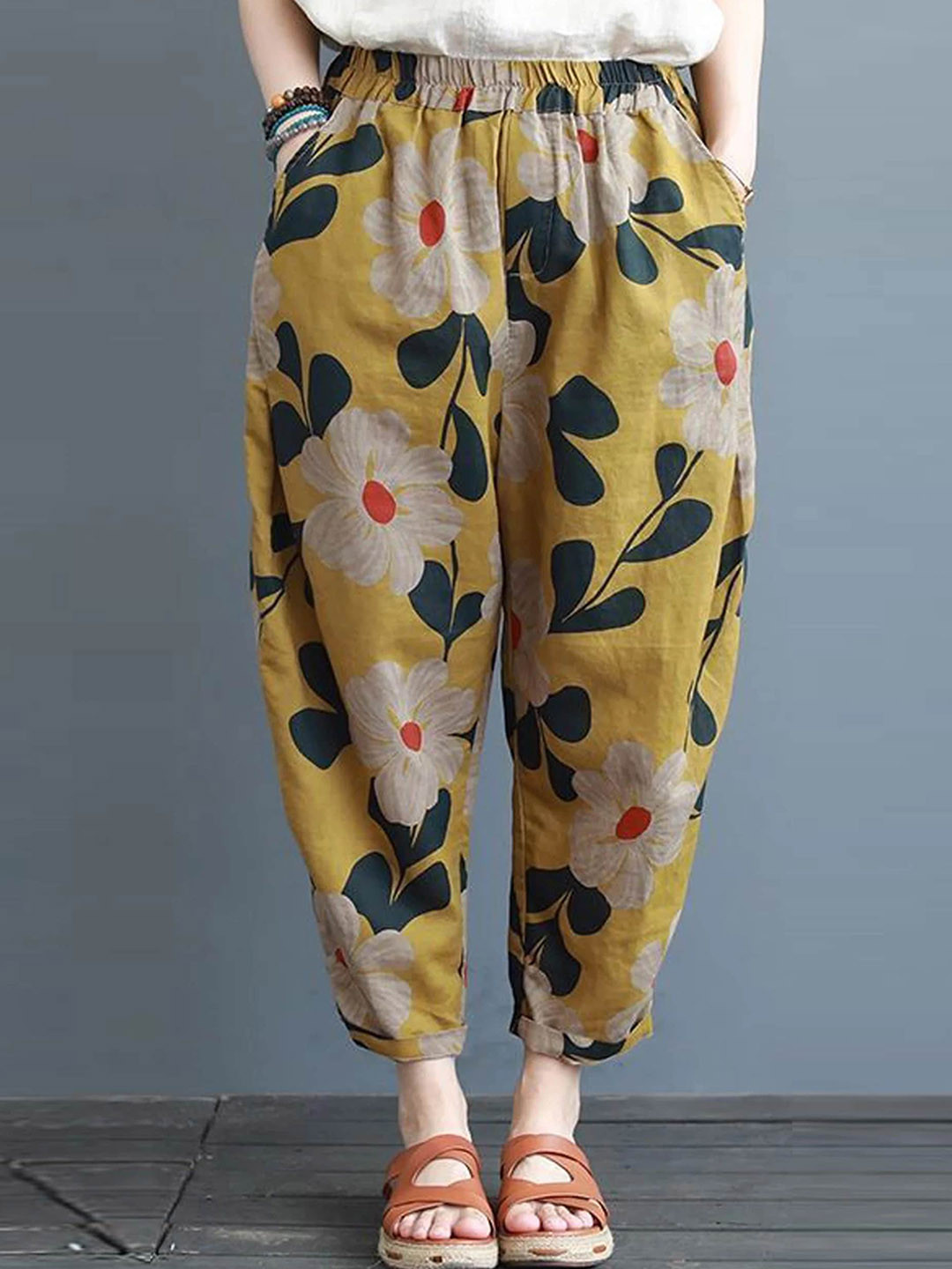 

Wuxi Women Floral Printed Relaxed Easy Wash Trousers, Mustard
