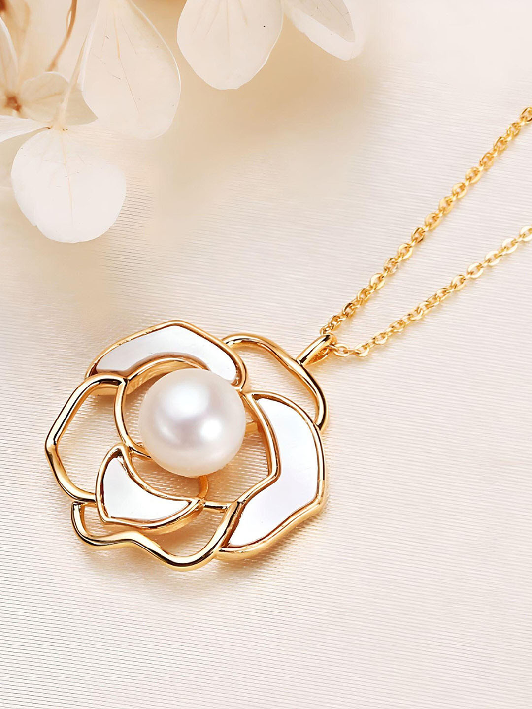 

anore 18K Gold Plated Floral Pendant With Chain