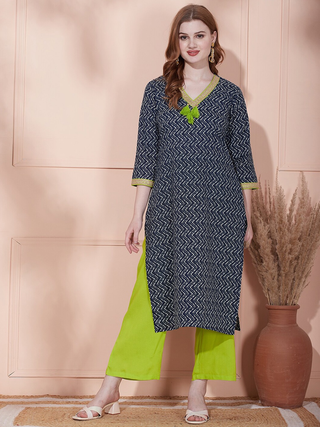 

FASHOR Chevron Printed Straight Pure Cotton Kurta with Palazzos, Navy blue