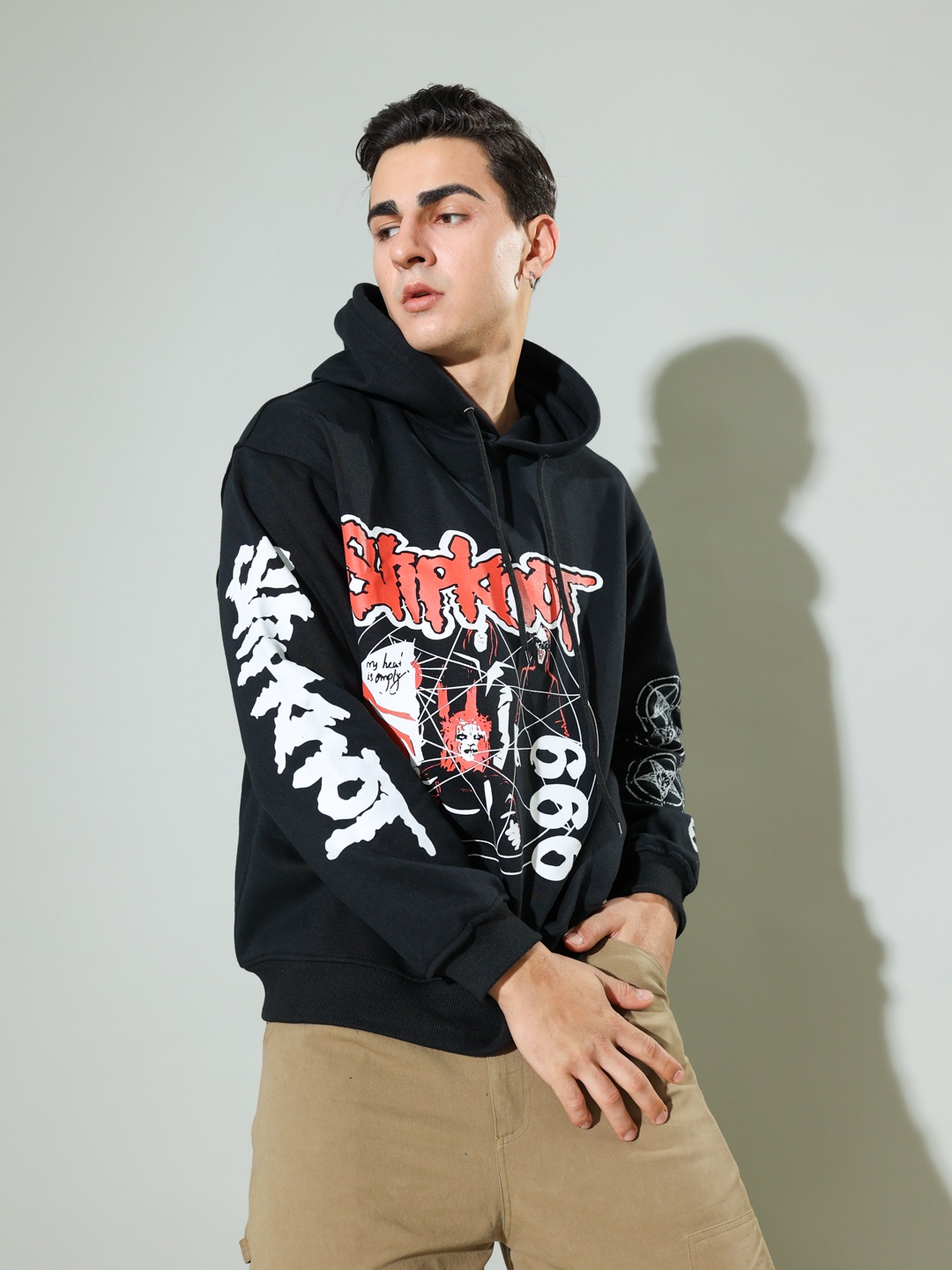 

UNRL Men Printed Hooded Sweatshirt, Black