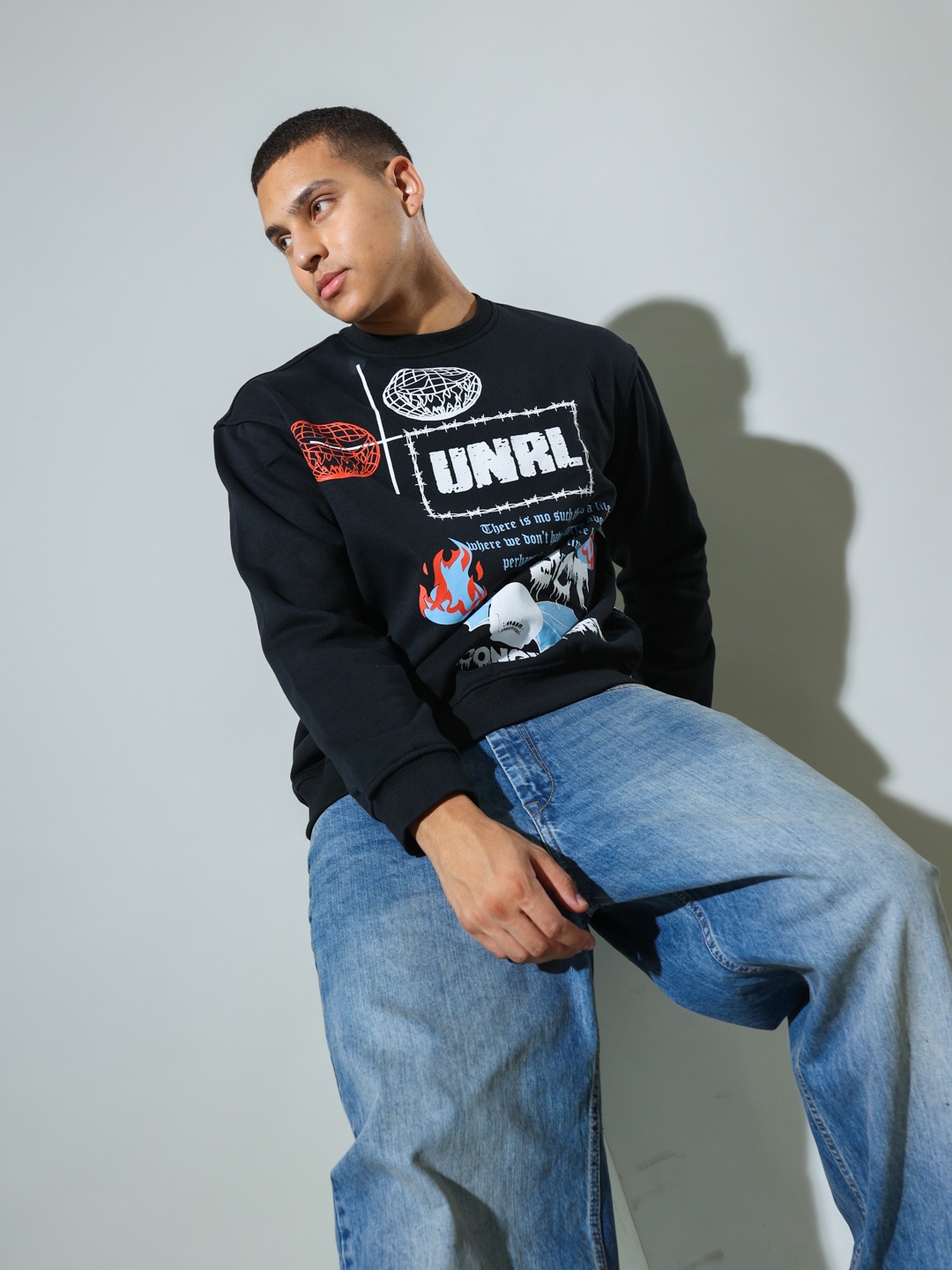 

UNRL Graphic Printed Pullover Sweatshirt, Black