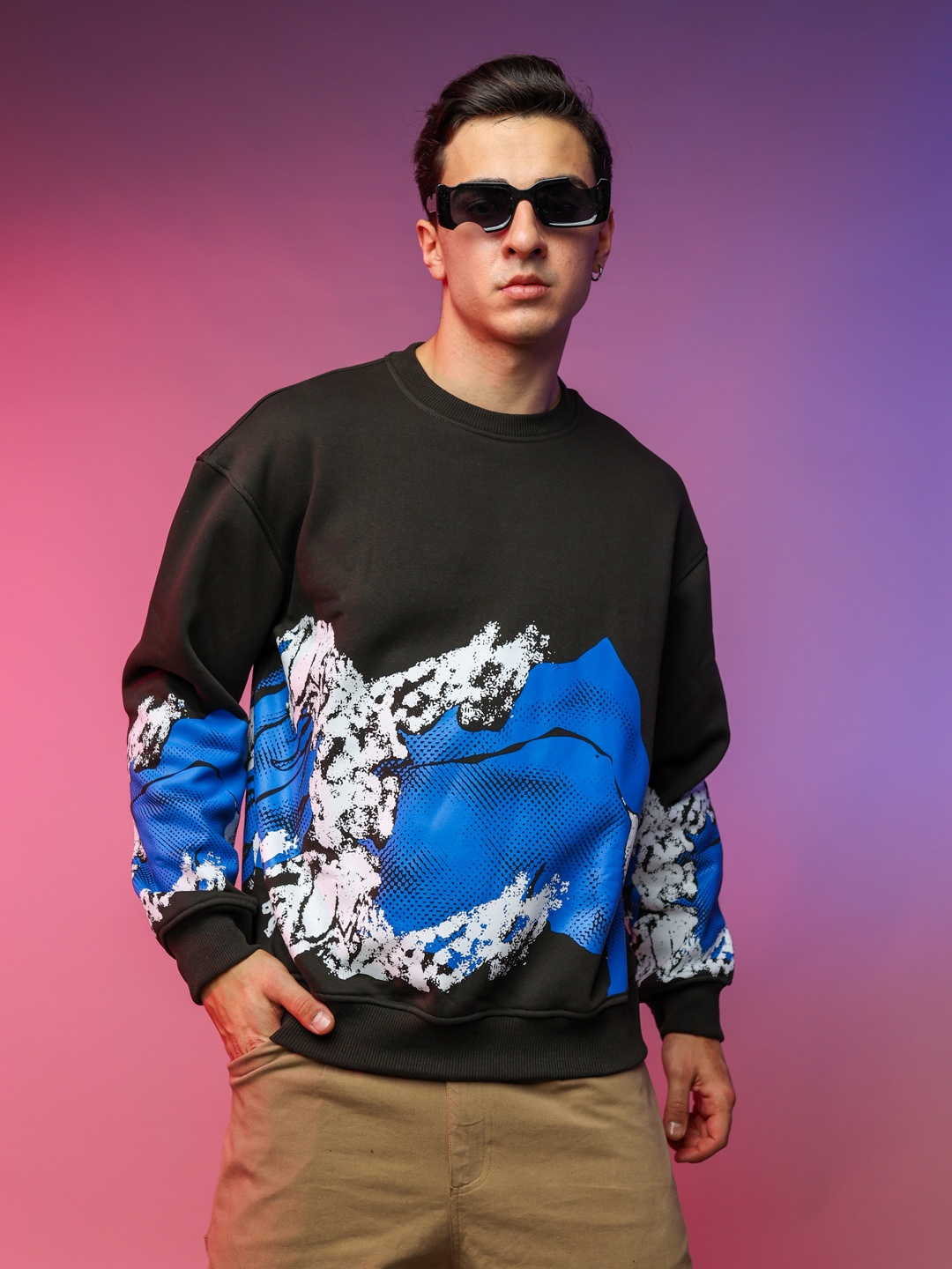 

UNRL Graphic Printed Pullover Sweatshirt, Black