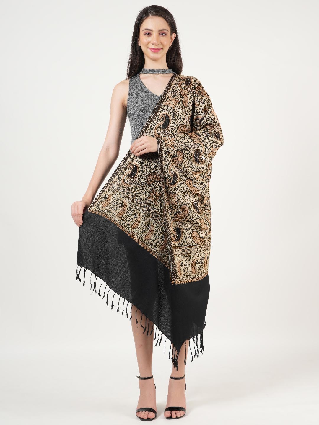 

MUFFLY Embroidered Woolen Shawl, Black
