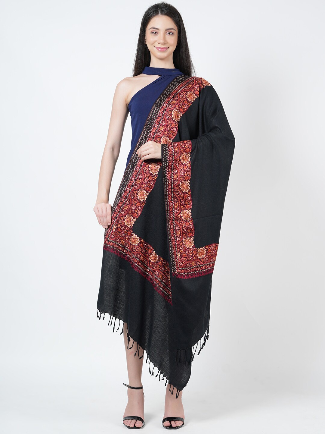 

MUFFLY Floral Embroidered Pure Woolen Shawl, Black