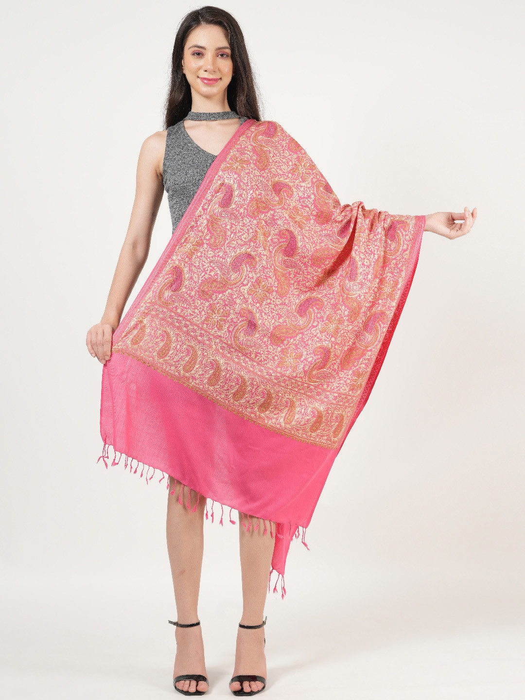 

MUFFLY Embroidered Woolen Shawl, Pink