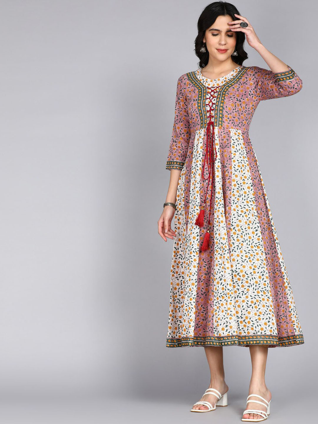 

ftDiva Ethnic Motifs Printed Tie-Up Detail Pure Cotton Fit & Flare Dress, Pink
