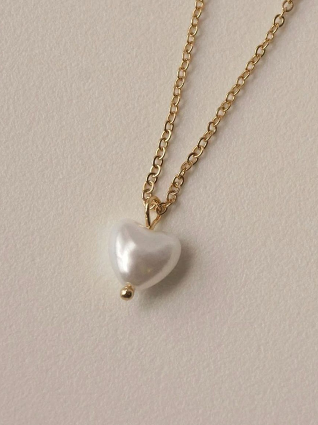 

ISHKAARA Gold-Plated Mini Pearl Heart Chain with Pendant