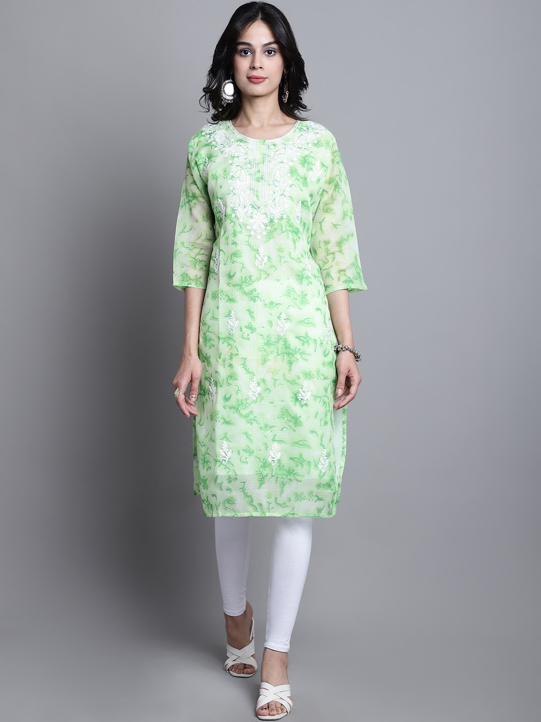 

SOUNDARYA Embroidered Round Neck Thread Work Pure Cotton Kurta, Green