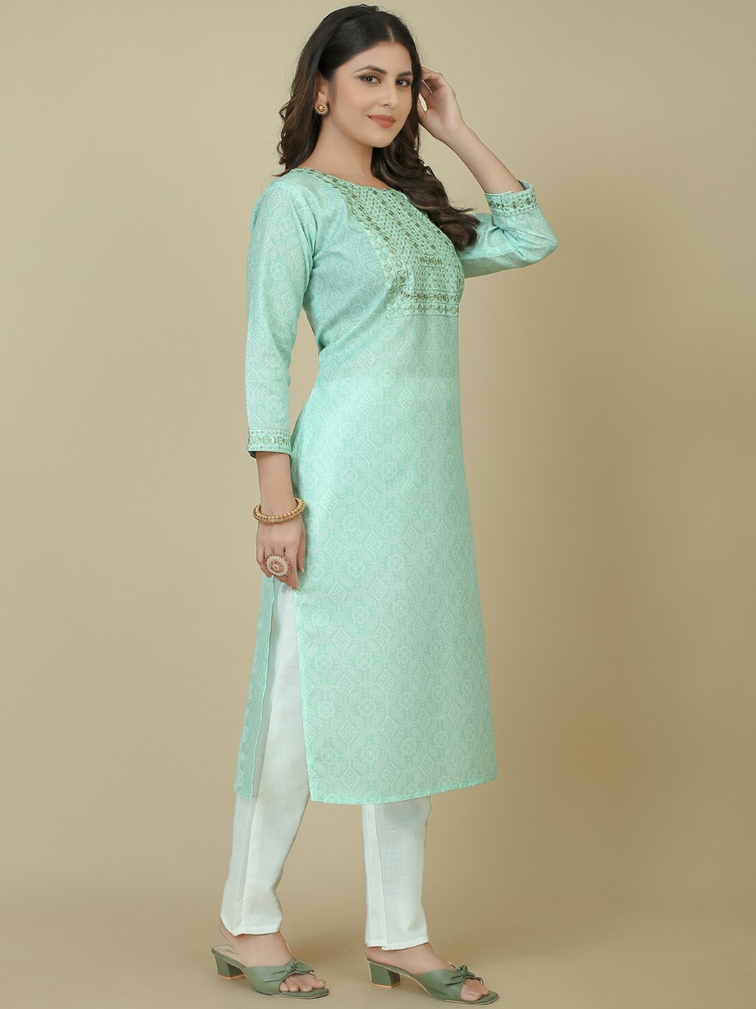 

ZIRVI Ethnic Motifs Printed Thread Work Kurta with Trousers, Green