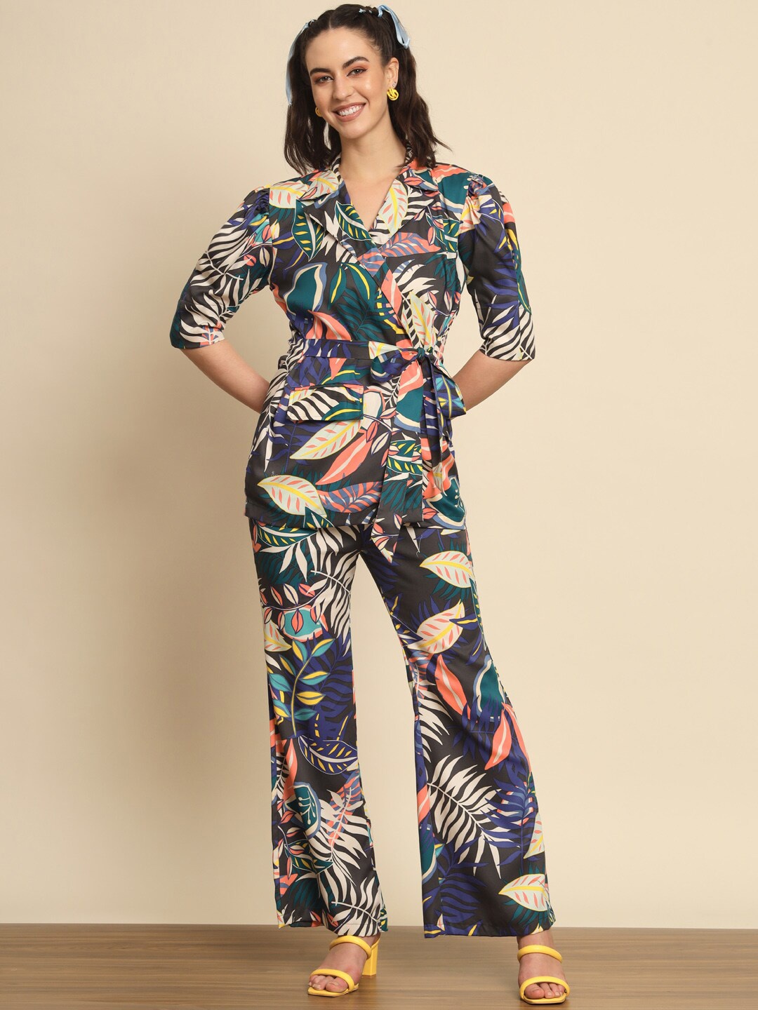 

SCORPIUS Tropical Printed Shirt With Flared Palazzos Co-Ords, Black