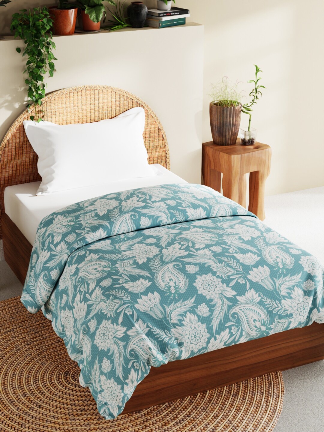 

BIANCA Blue & White Floral 180 GSM AC Room Cotton Single Bed Comforter