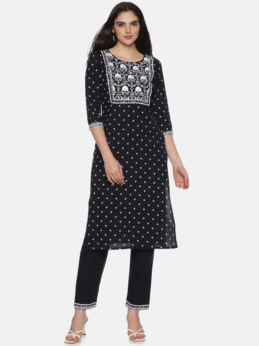 

Palakh Ethnic Motifs Printed Thread Work Pure Cotton Kurta & Trousers, Black