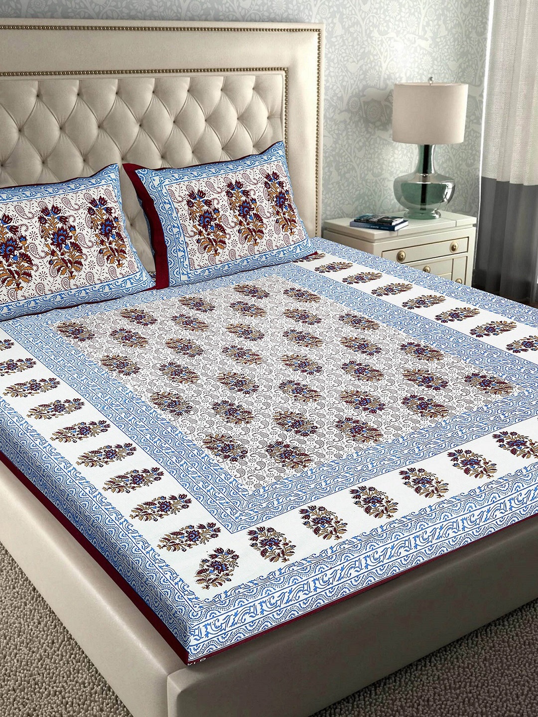 

Rajasthanikart Brown & White Ethnic Motifs 110 TC Queen Bedsheet with 2 Pillow Covers