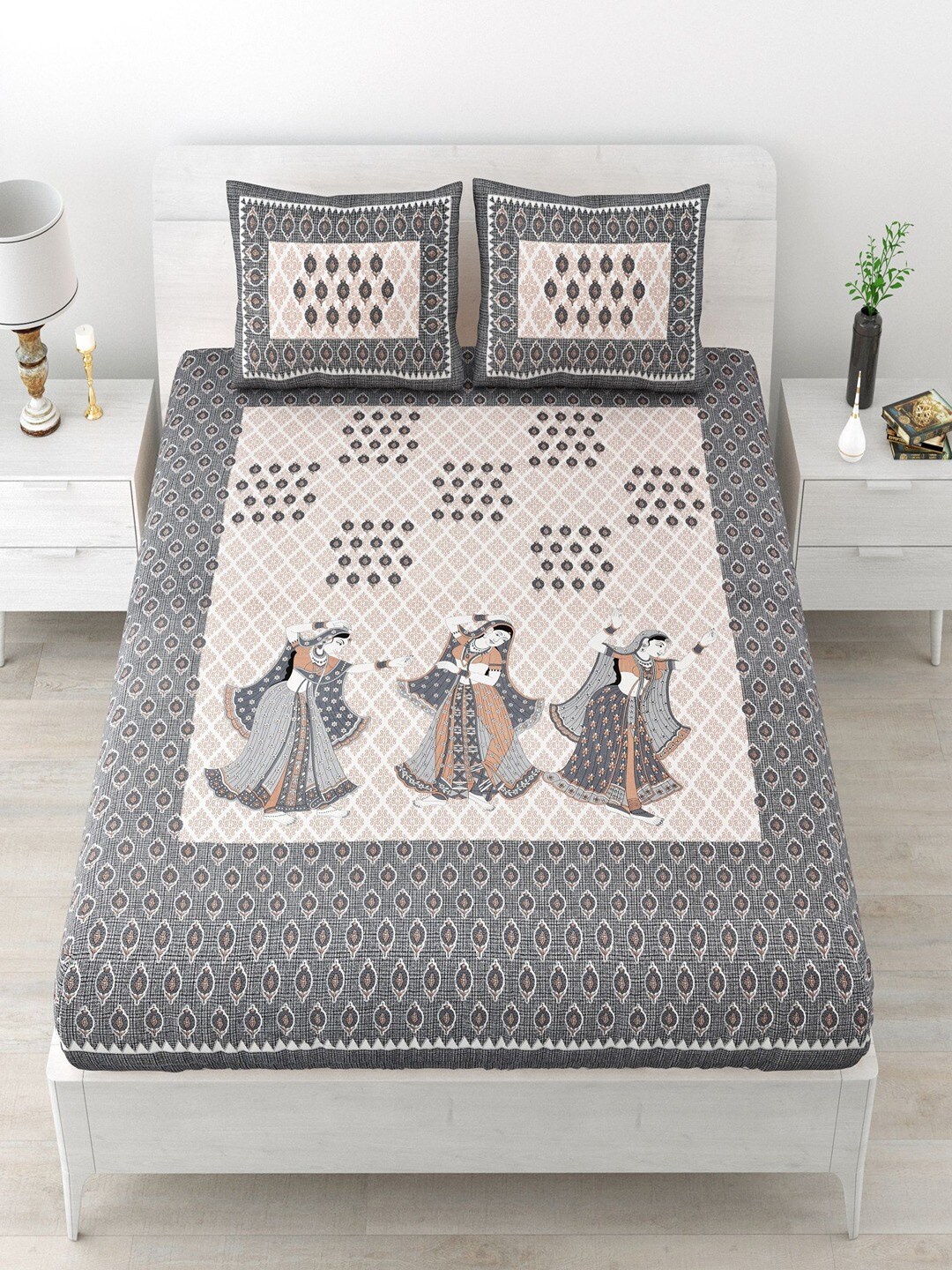 

UNIQCHOICE Grey & White Ethnic Motifs 120 TC Queen Bedsheet with 2 Pillow Covers