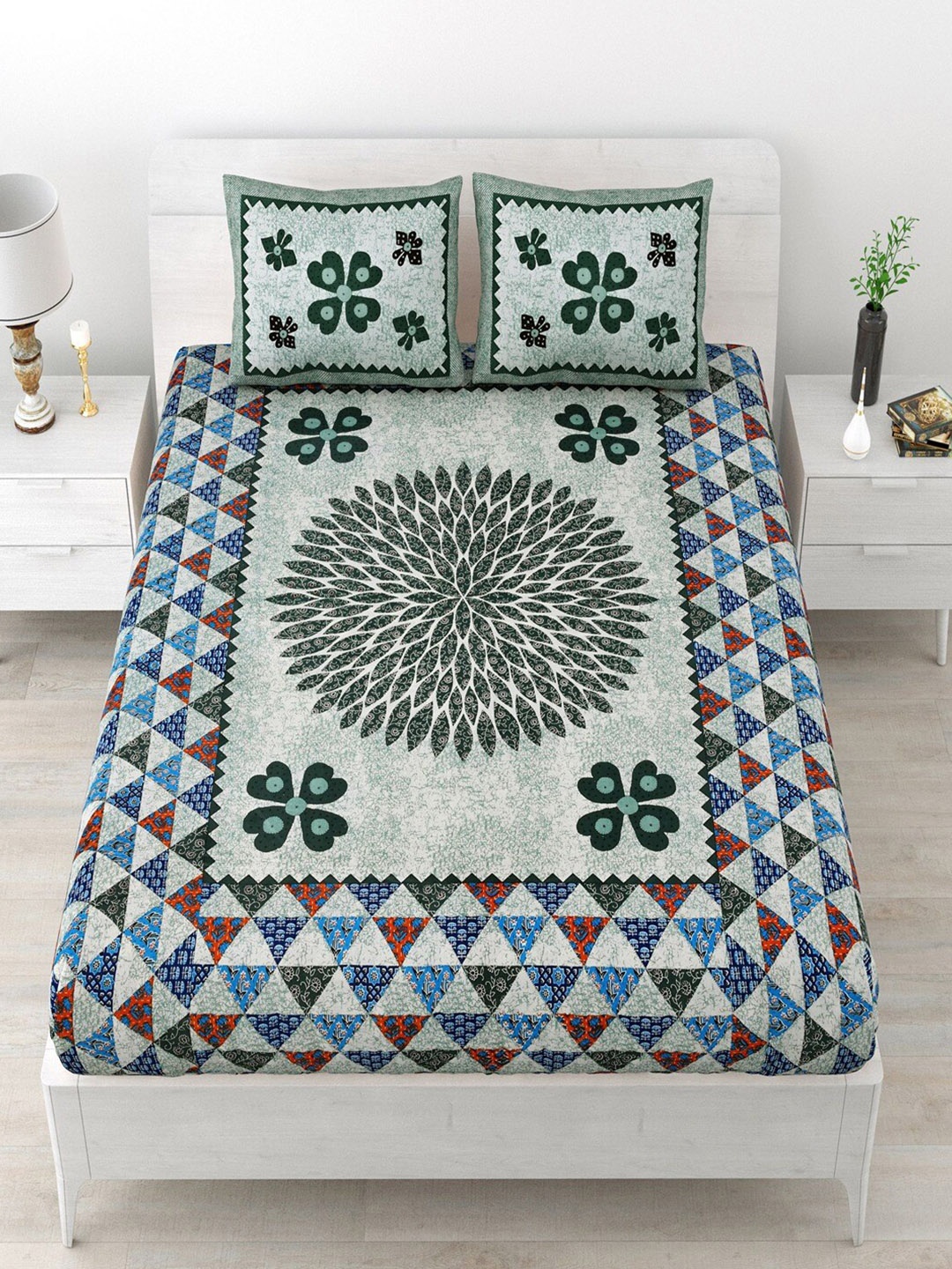 

UNIQCHOICE Blue & Green Ethnic Motifs 120 TC Queen Bedsheet with 2 Pillow Covers