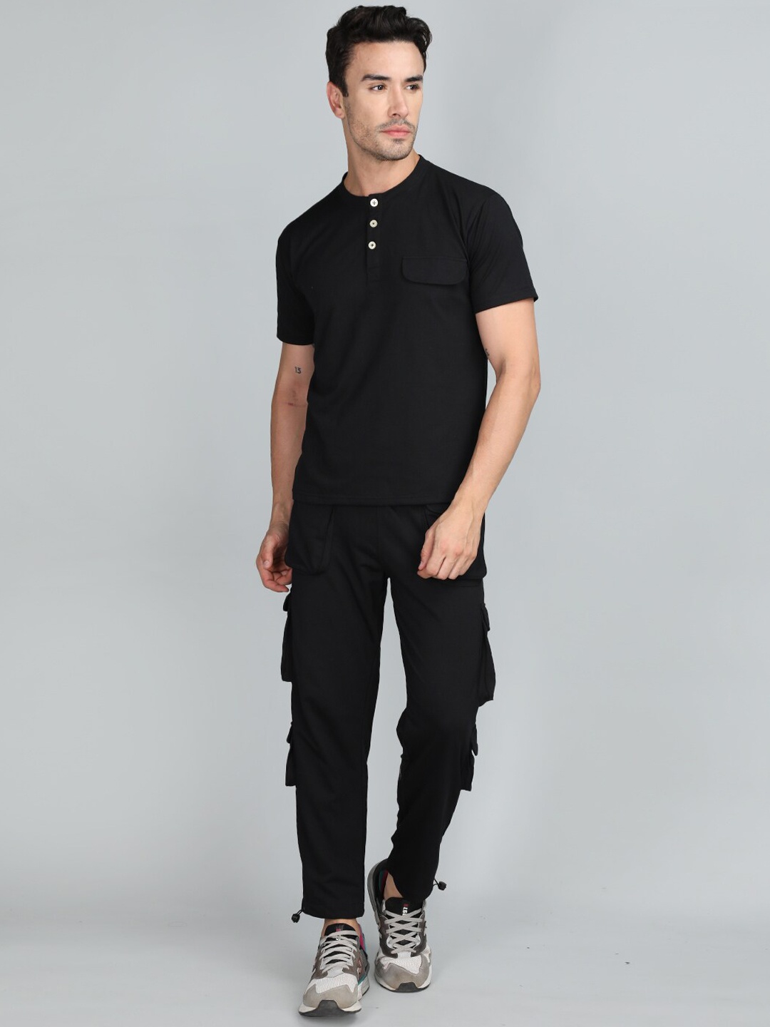 

CHKOKKO T-Shirt & Trouser Co-Ords, Black