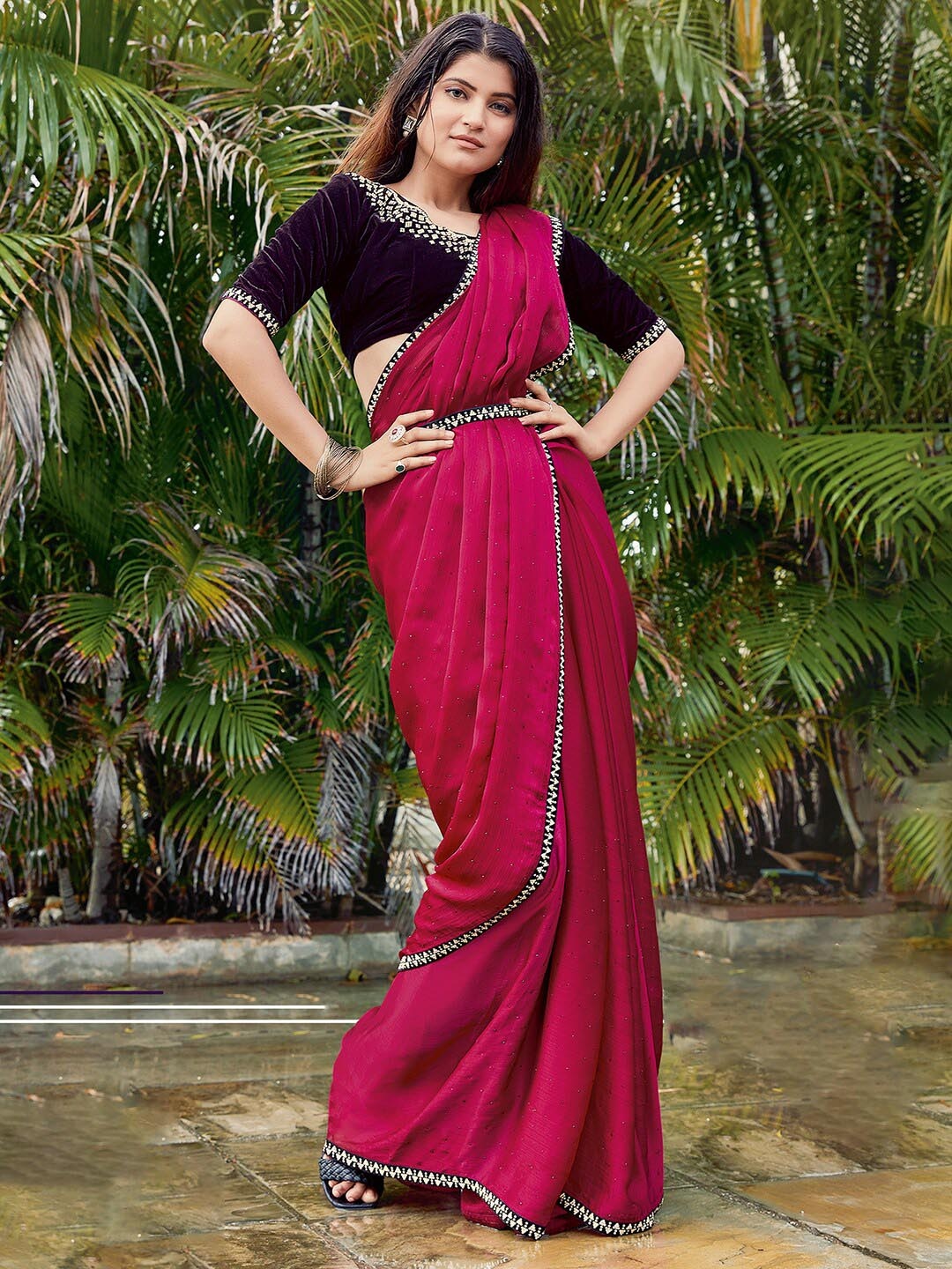 

Mitera Beads and Stones Embellished Pure Chiffon Saree, Pink