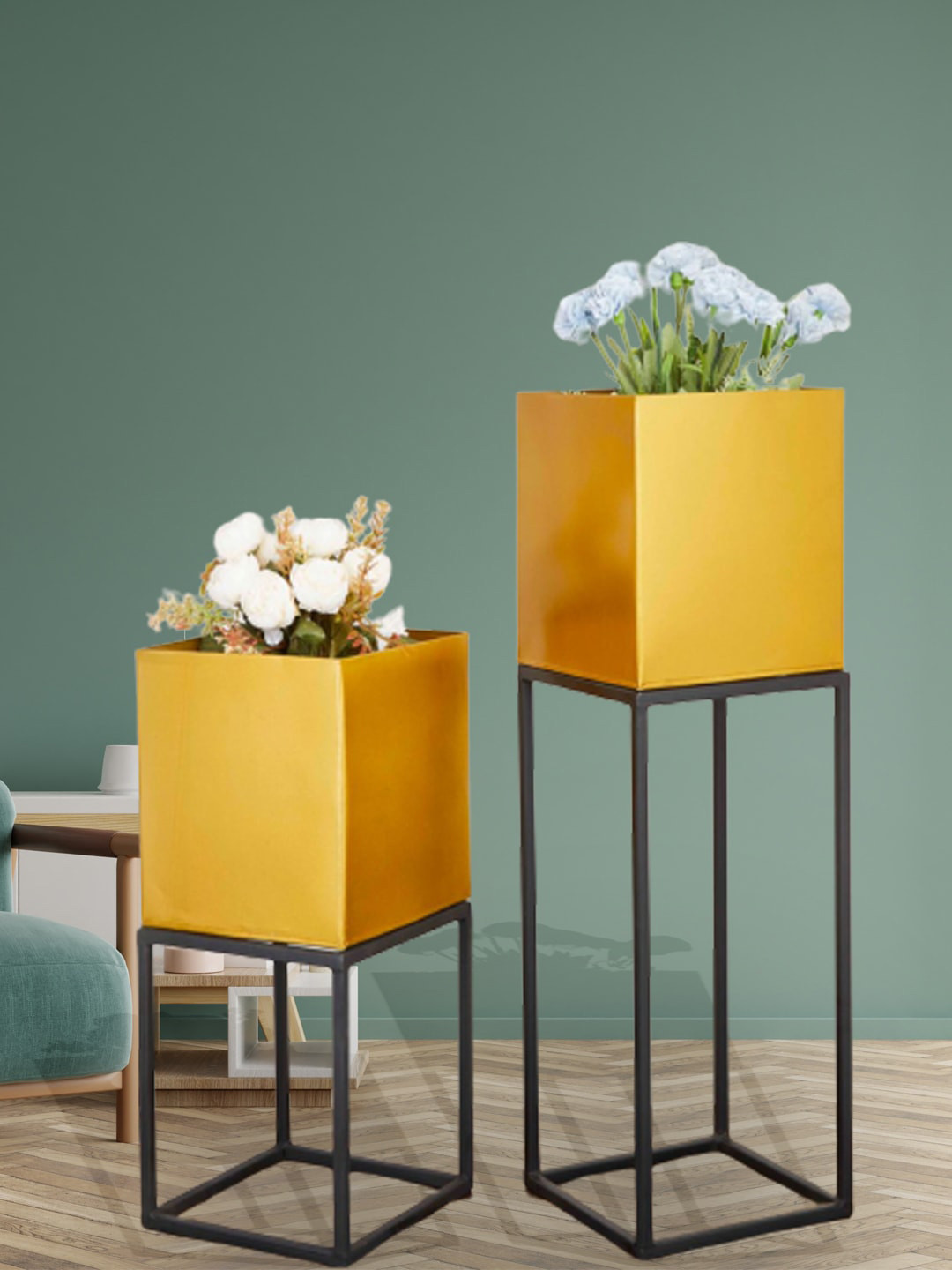 

The Art House 2 Pieces Gold Toned Metal Square Planters
