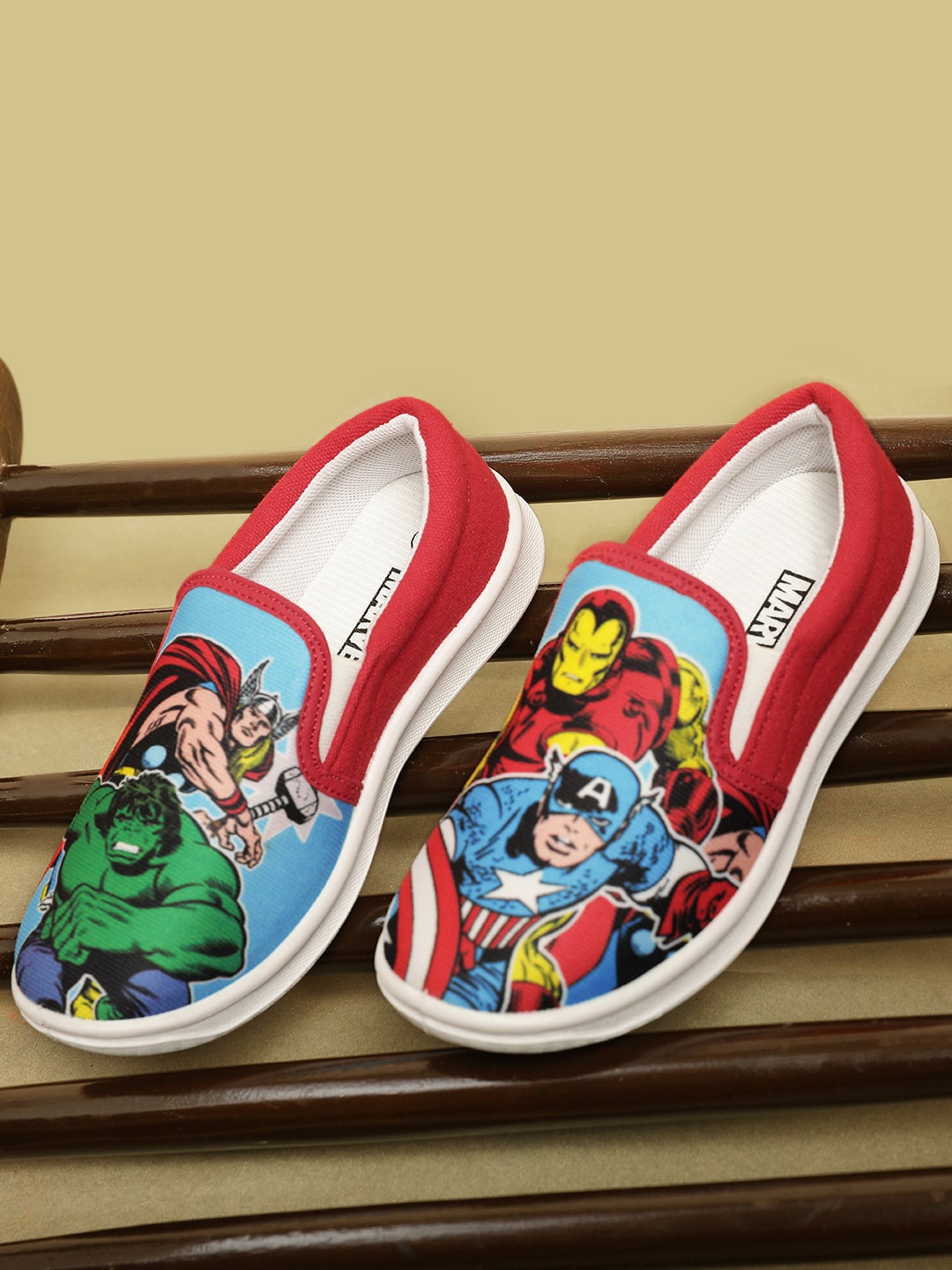 

Kids Ville Boys Avengers Printed Comfort Insole Slip-On Sneakers, Red