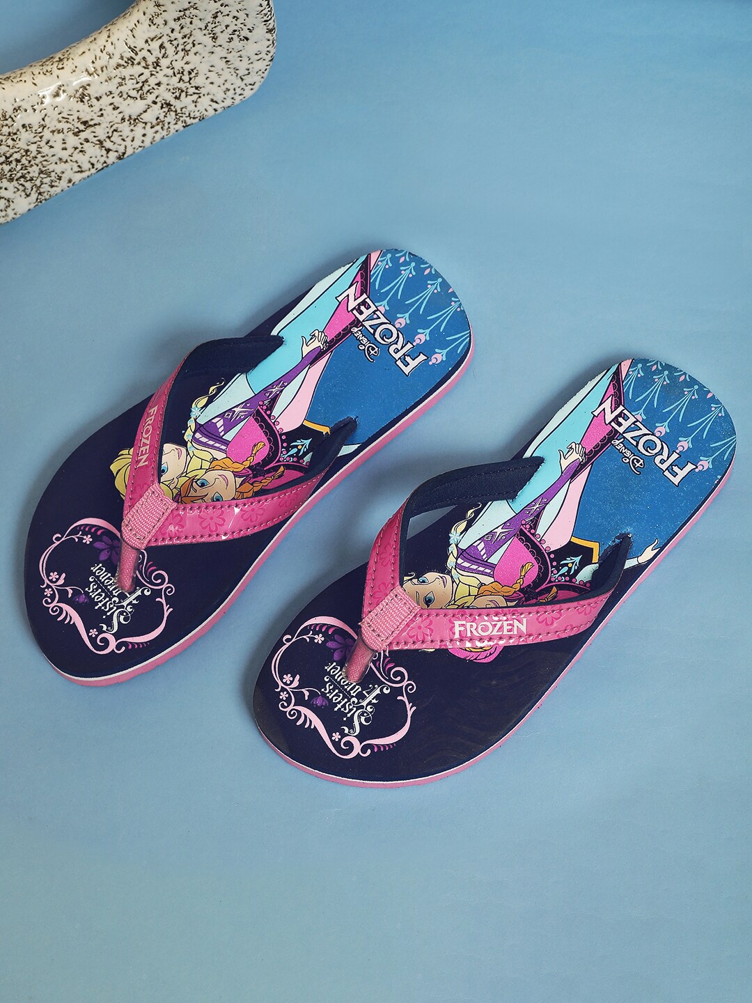 

Kids Ville Girls Frozen Printed Thong Flip Flops, Blue