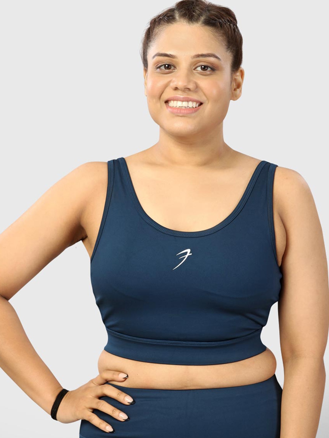 

FUAARK Padded Full Coverage All Day Comfort Anti-Odour Sports Bra, Navy blue