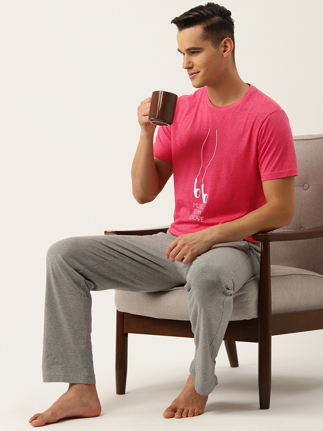 

ETC Men Typography Printed Pure Cotton T-shirt, Pink