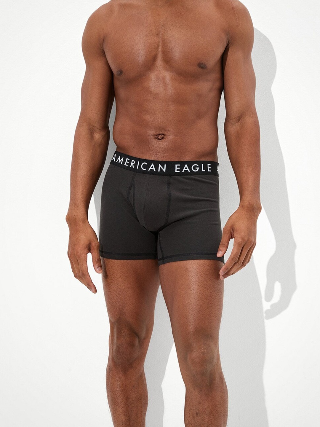

AMERICAN EAGLE OUTFITTERS Mid-Rise Short Trunk WES0233317001, Black