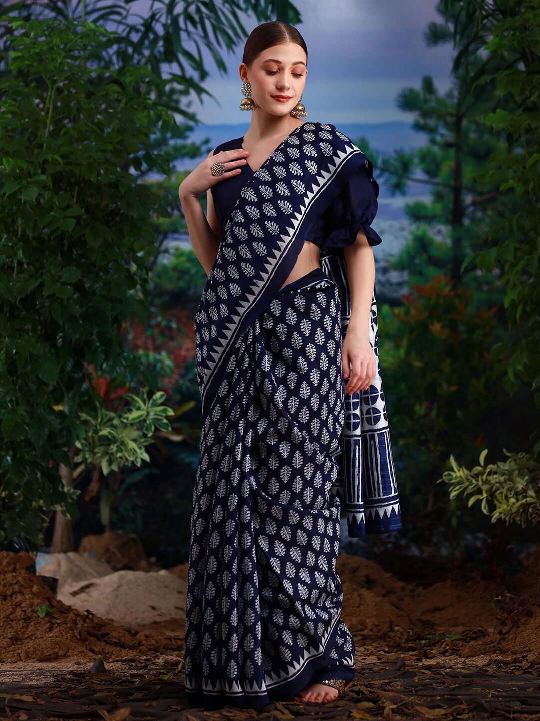 

KALINI Ethnic Motifs Printed Bagh Saree, Navy blue