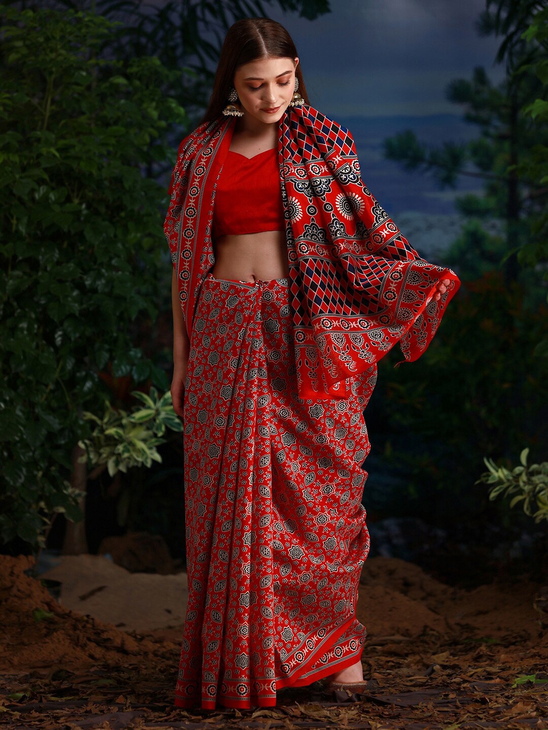 

KALINI Ajrak Printed Art Silk Bagh Saree, Red