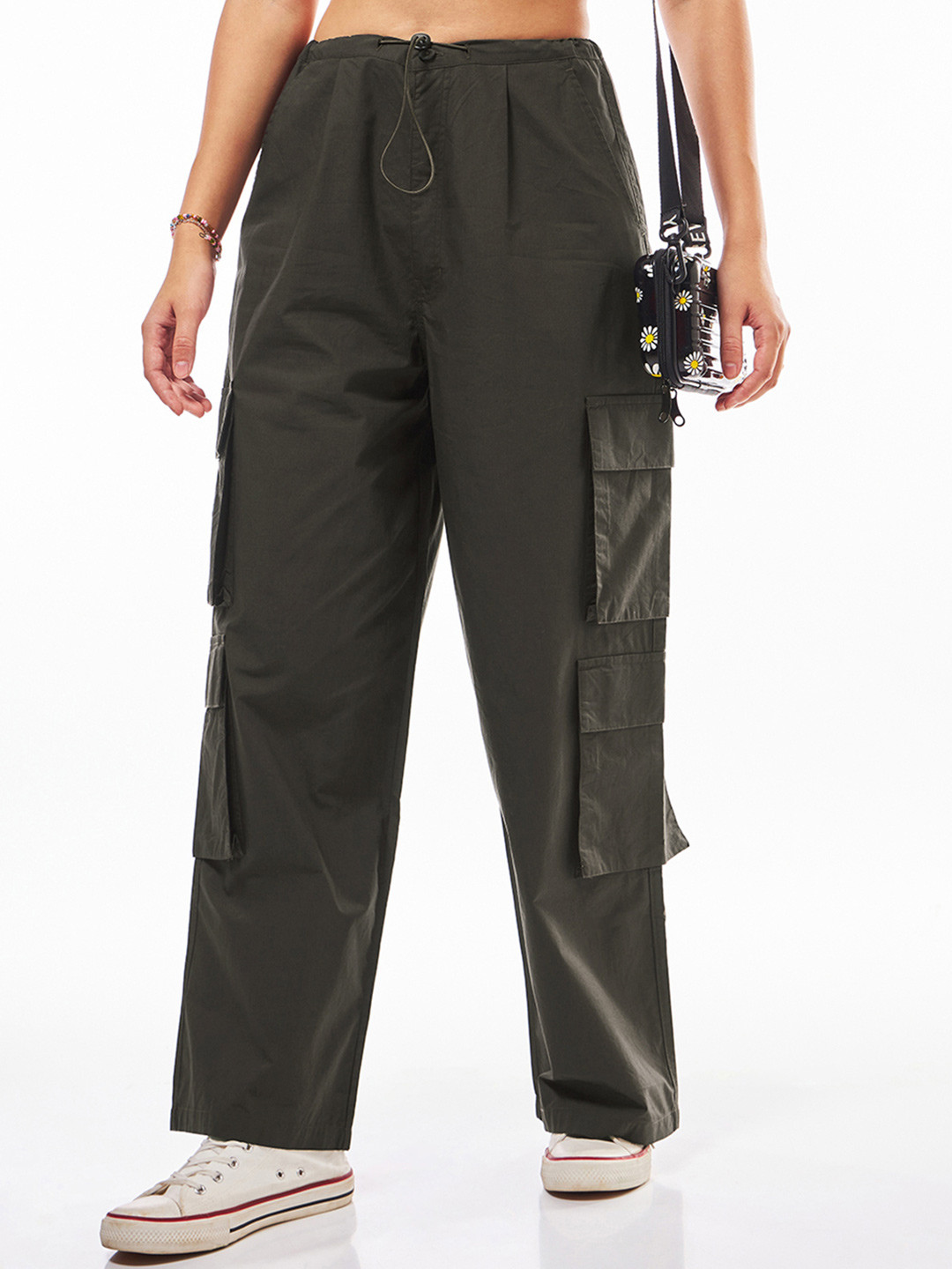 

Bewakoof Women Oversized Cargo Parachute Pants, Brown