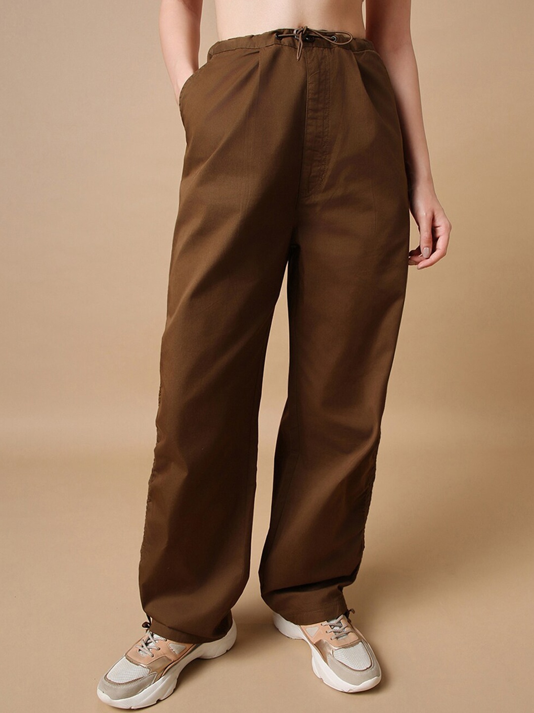 

Bewakoof Women Brown Oversized Mid-Rise Pure Cotton Cargo Parachute