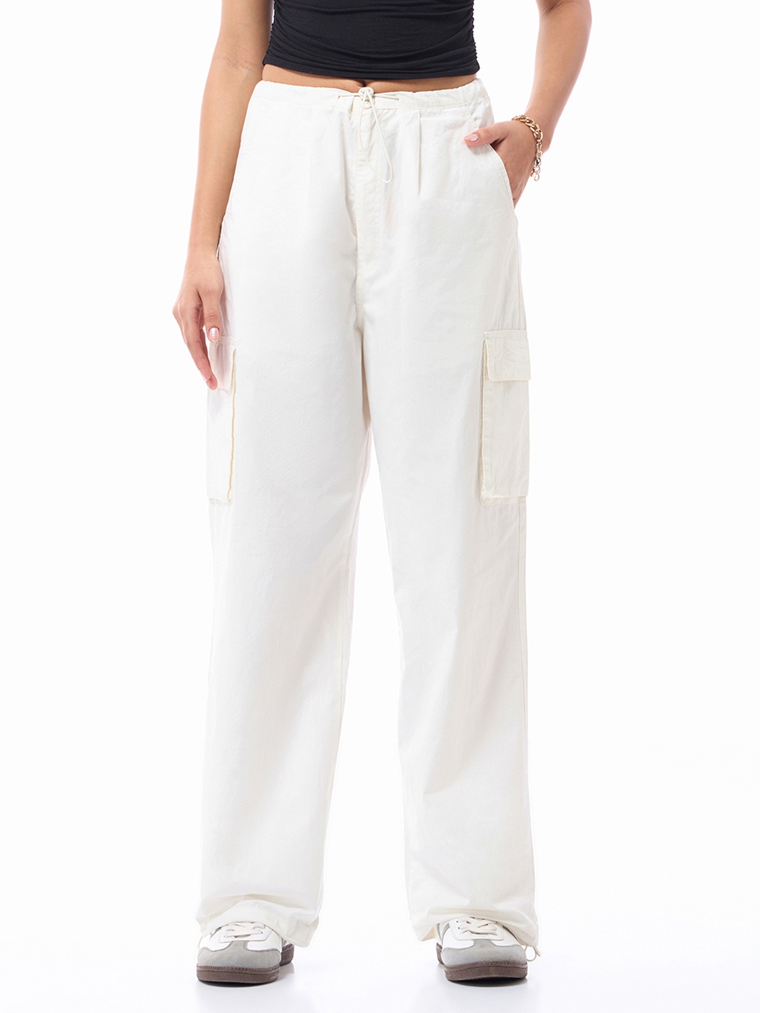 

Bewakoof Women Baggy Oversized Cargo Parachute Pants, White