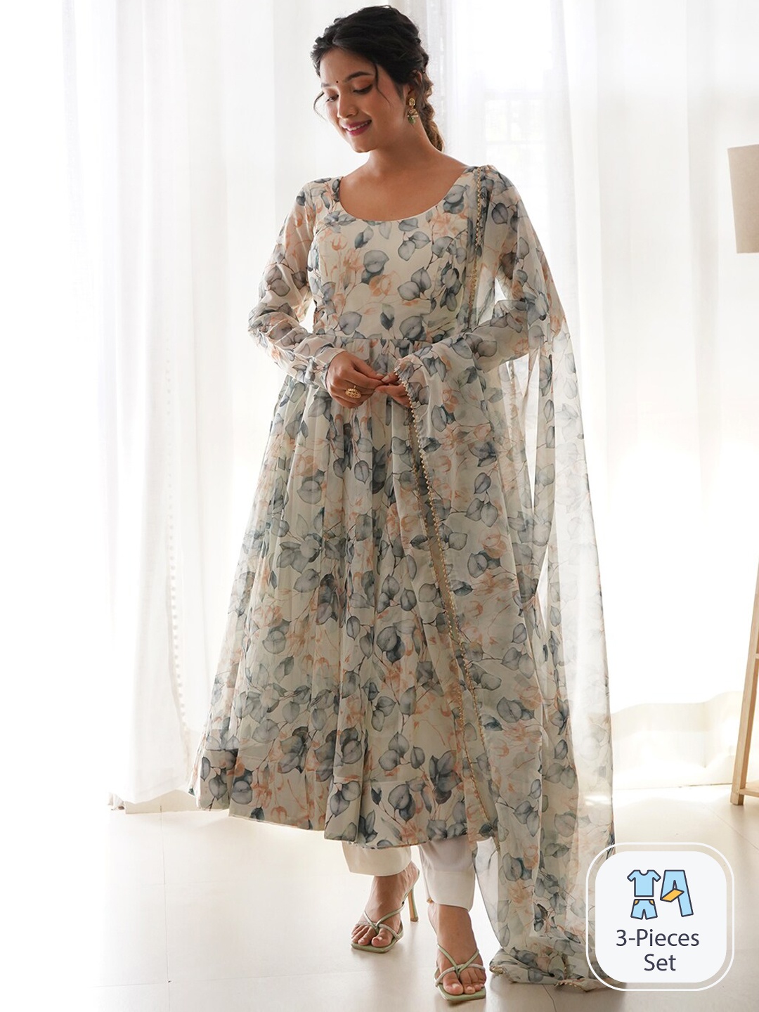 

Fusionic Floral Printed Anarkali Kurta & Trousers With Dupatta, Green