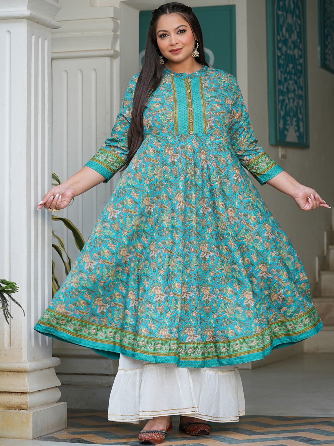 

YASH GALLERY Plus Size Floral Printed Mandarin Collar Anarkali Kurta, Green