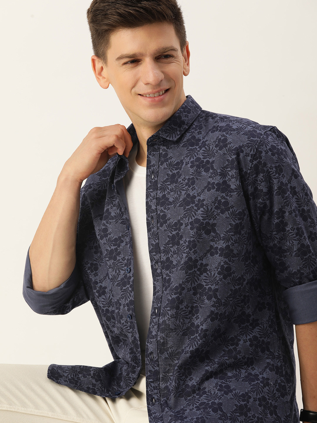 

Mast & Harbour Men Floral Opaque Printed Cotton Casual Shirt, Navy blue