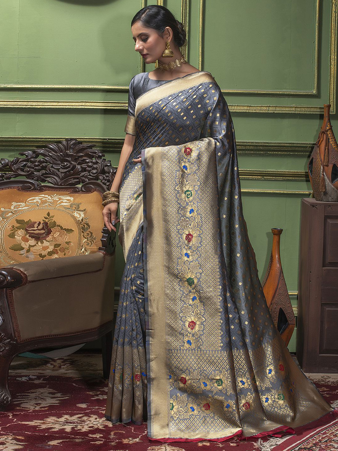 

Satrani Woven Design Zari Banarasi Saree, Grey