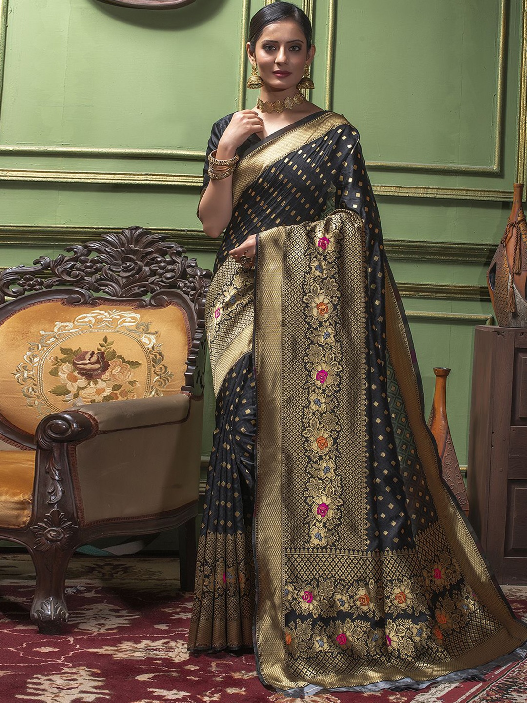 

Satrani Floral Woven Design Zari Art Silk Banarasi Saree, Black