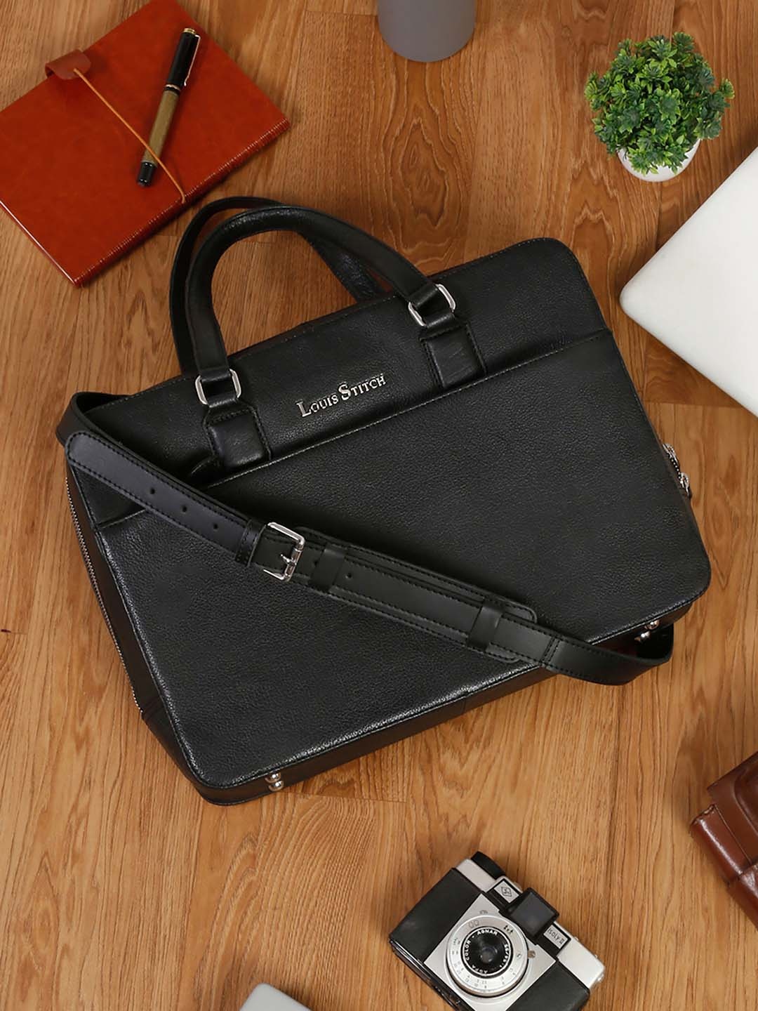 

LOUIS STITCH Unisex Textured Leather Laptop Bag, Black