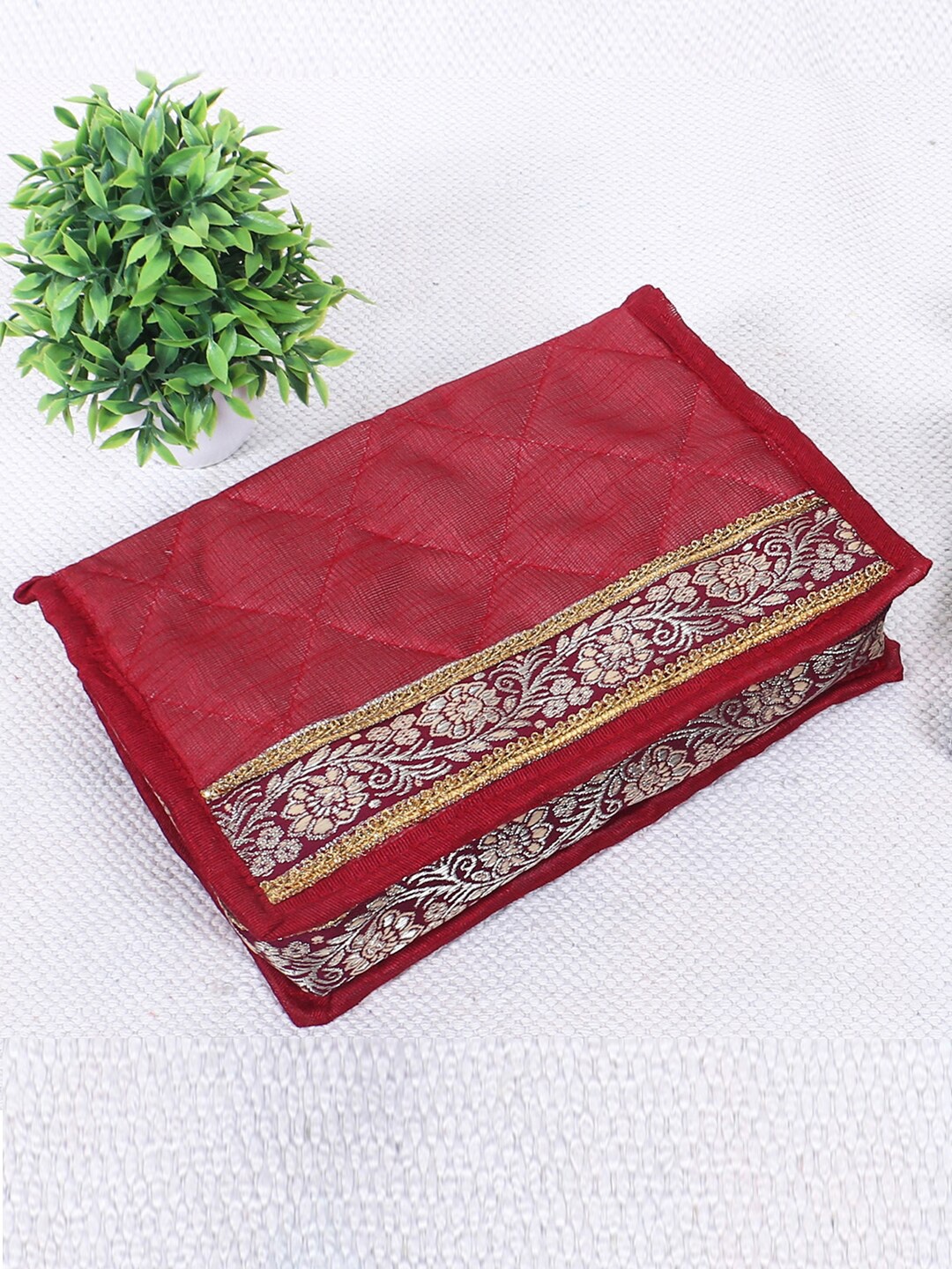 

Kuber Industries Maroon 2 Pieces Self-Design Jewellery Organisers