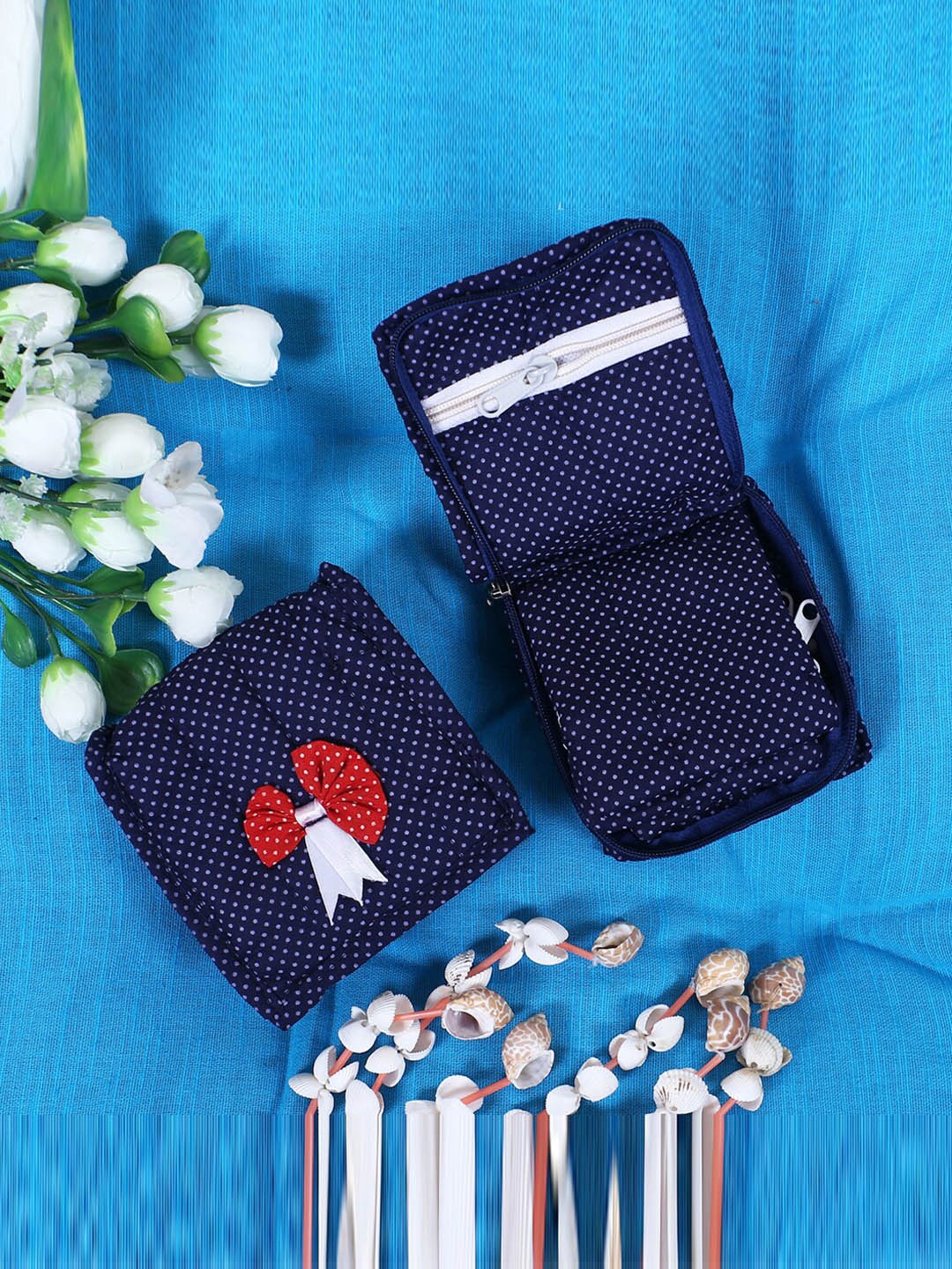 

Kuber Industries Blue 2 Pieces Printed 5 Pouch Jewellery Organisers